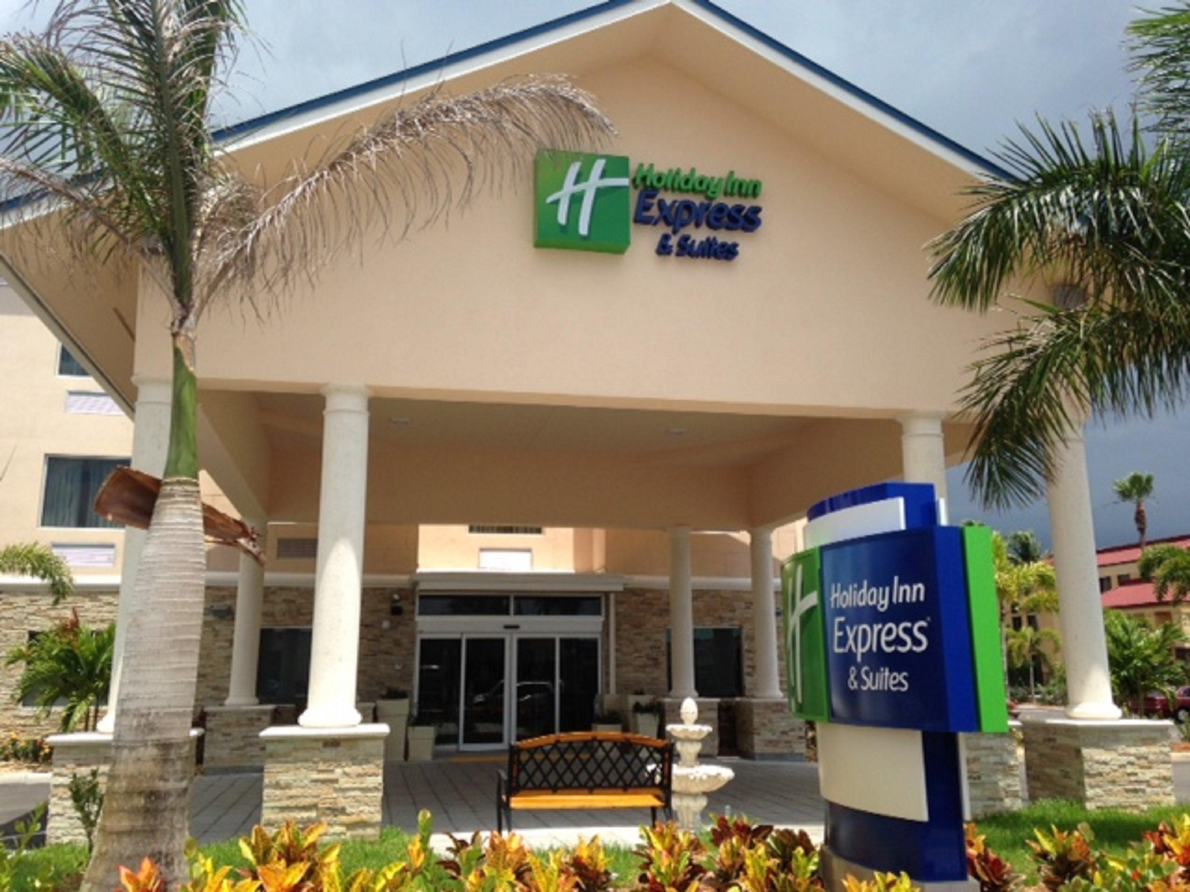 Holiday Inn Express & Suites Lantana By Ihg Eksteriør billede
